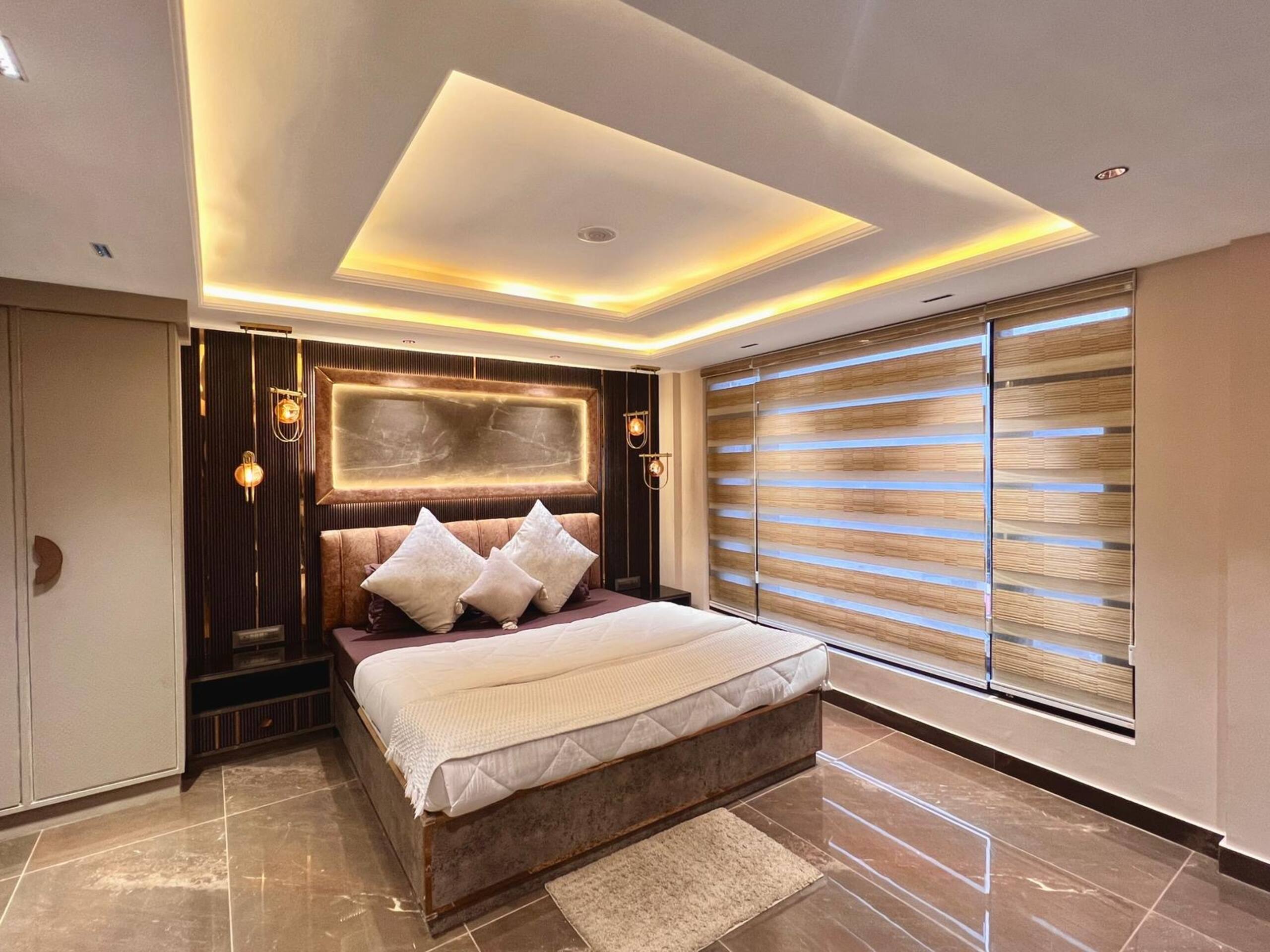 The Luxe -Uptown Boutique Homes 1