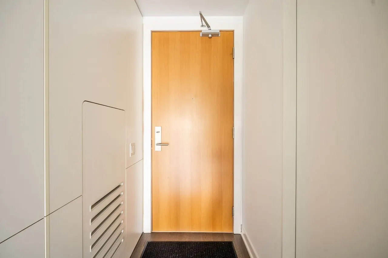 Modern 1BR in Trendy King West Walk Everywhere 11
