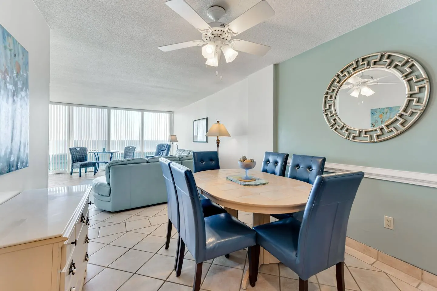 Ocean Front! Pristine 2br2bath condo ON the beach! 9