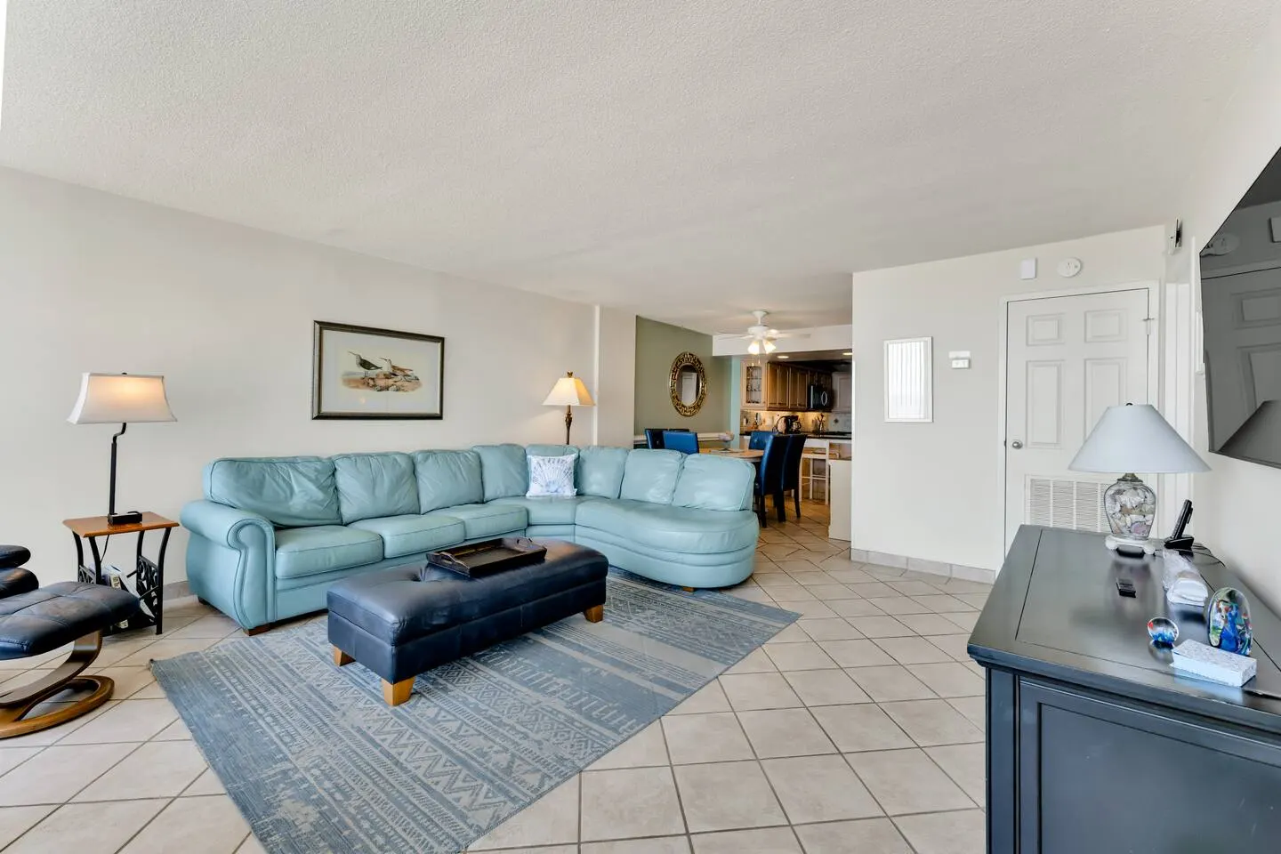Ocean Front! Pristine 2br2bath condo ON the beach! 10