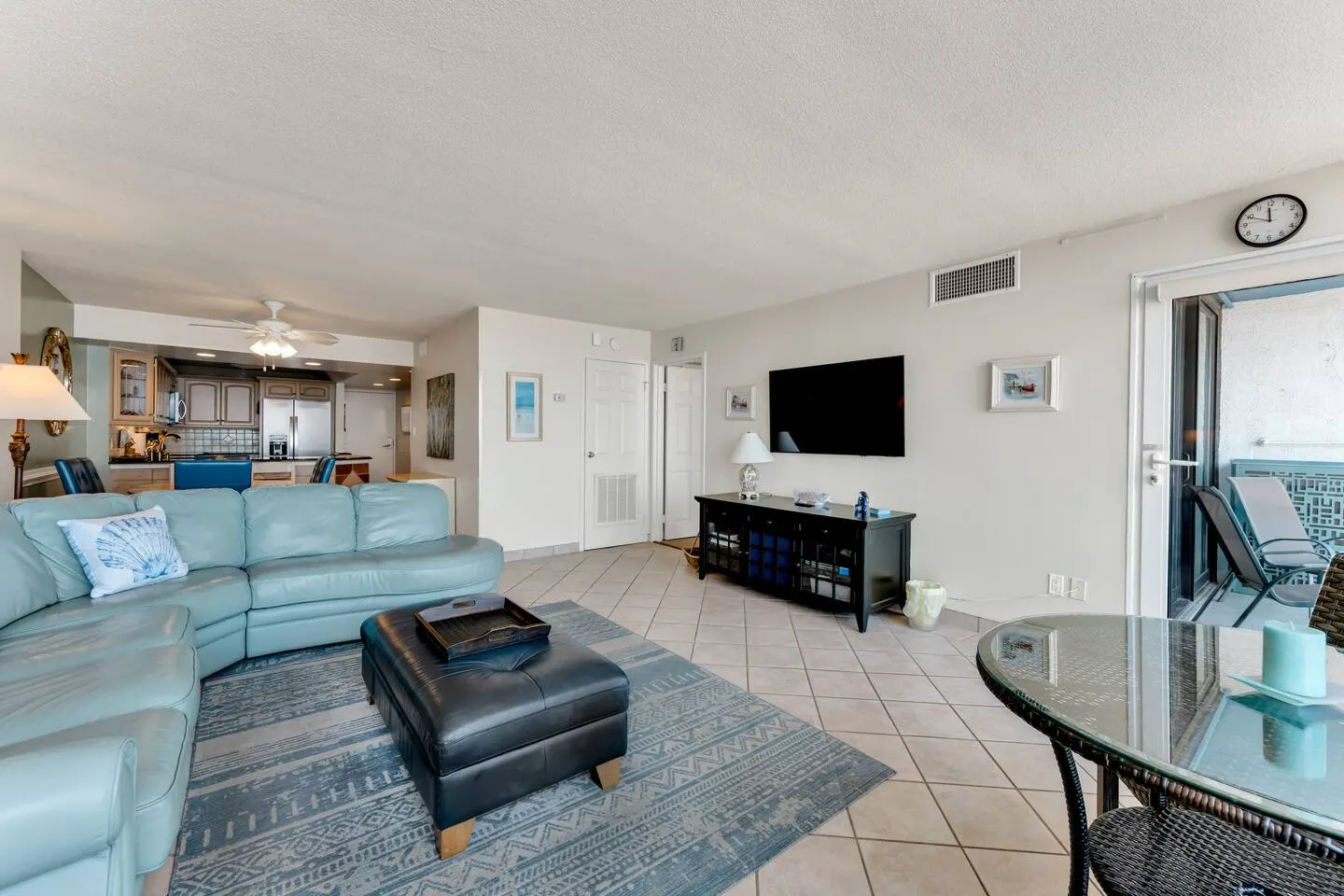 Ocean Front! Pristine 2br2bath condo ON the beach! 11