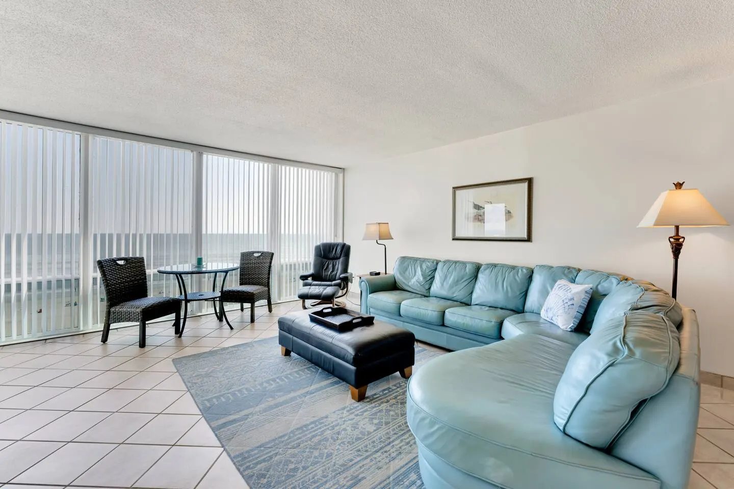 Ocean Front! Pristine 2br2bath condo ON the beach! 12