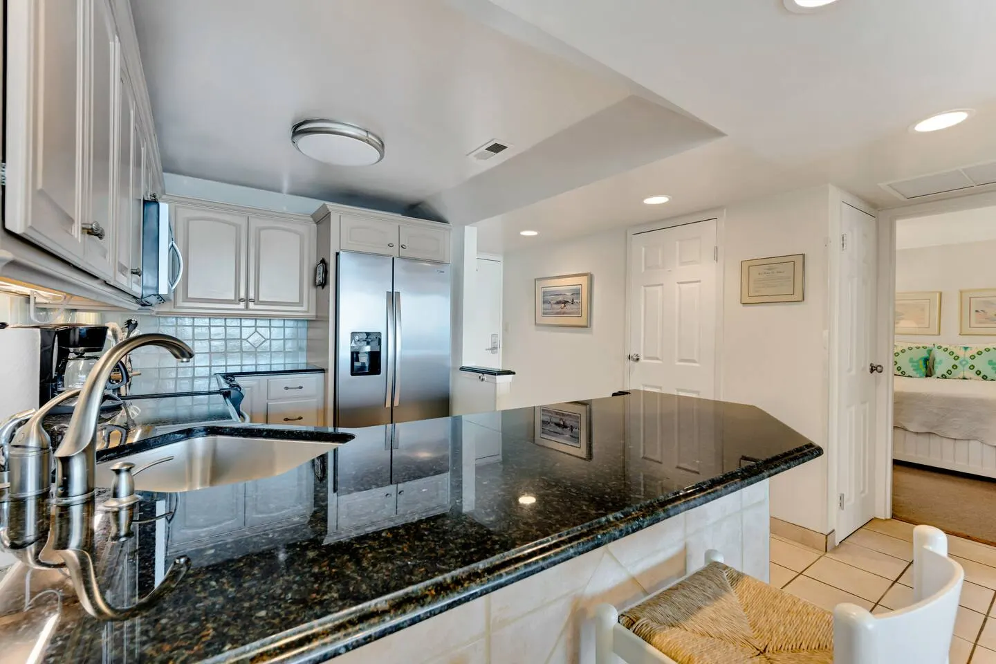 Ocean Front! Pristine 2br2bath condo ON the beach! 6