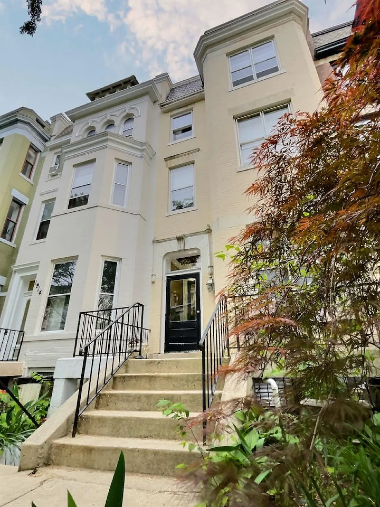 Sleeps 12 THREE Units In Central Adams Morgan 17