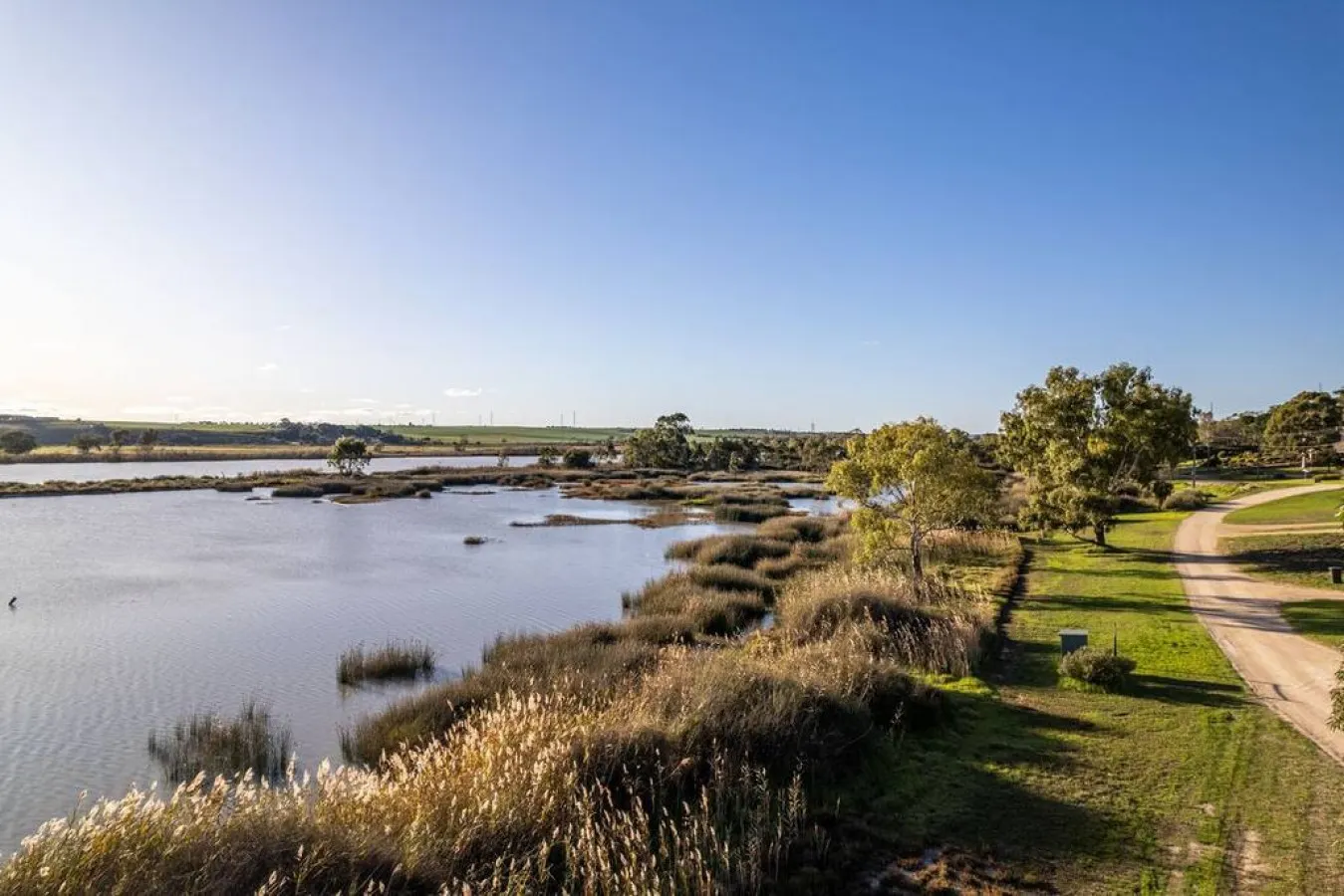 Riverglades View - Scenic Waterfront Serenity — photo 4