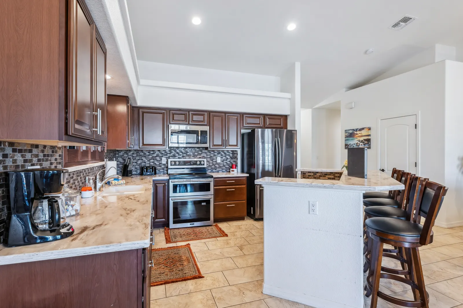 Golf Course Views Pool 3 Bd Parking 12