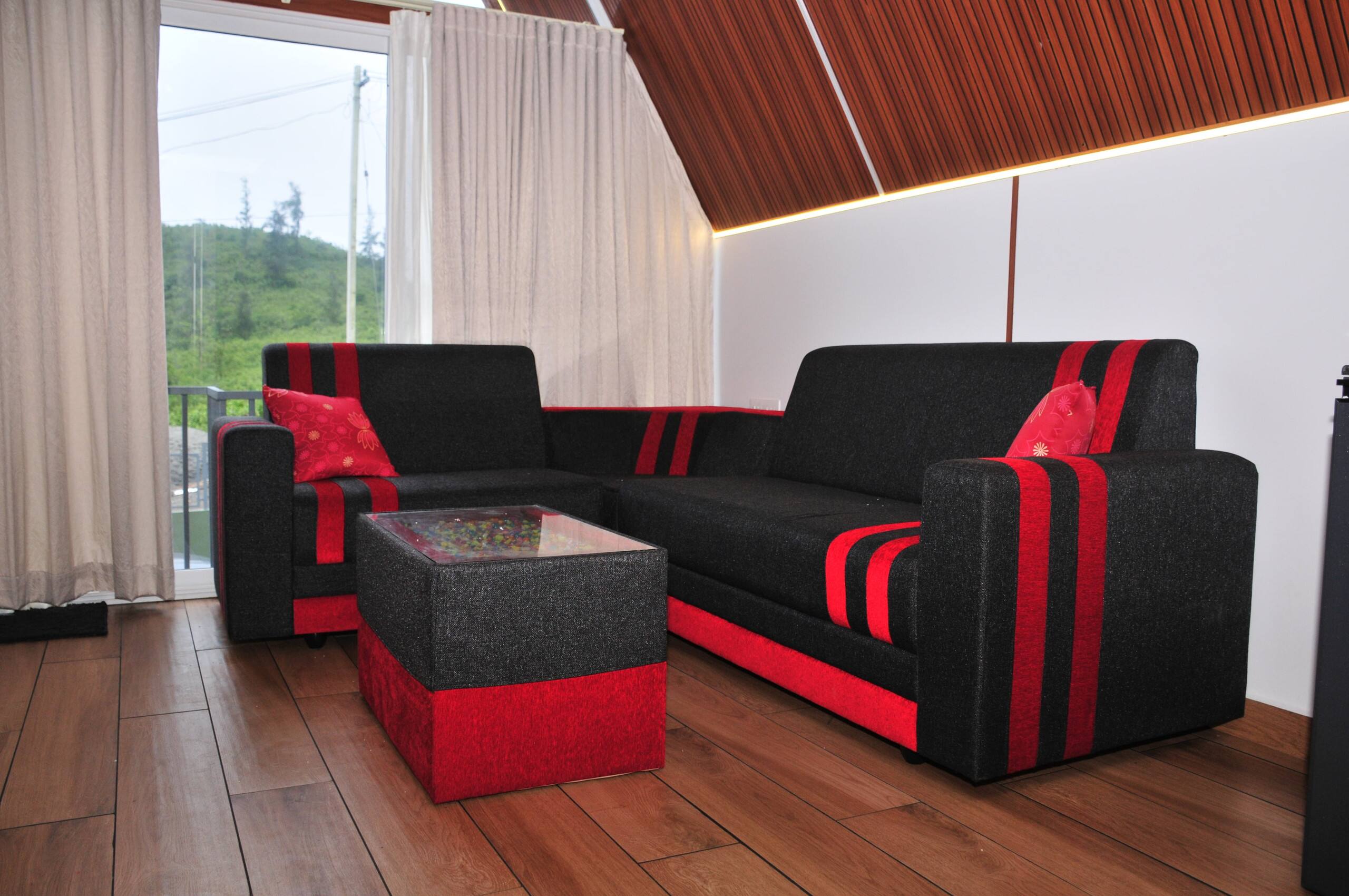Kudaram County Resort 9