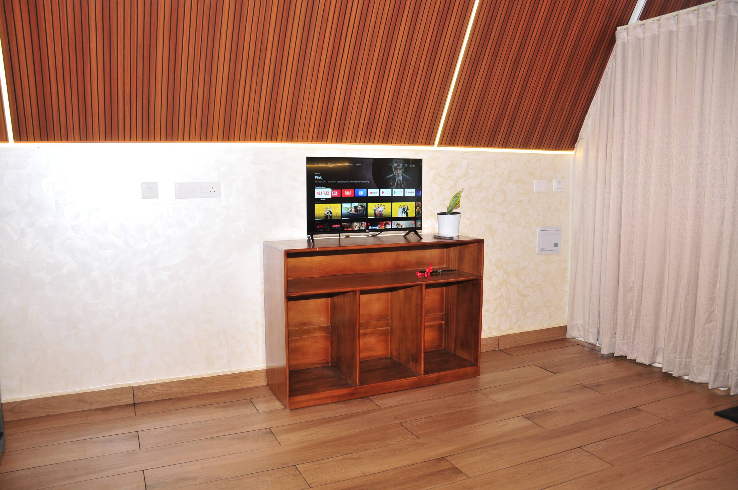 Kudaram County Resort 11
