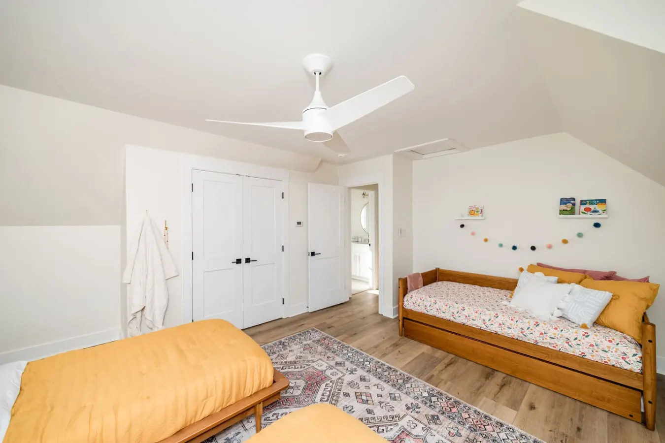 The Golden Jewel Game Room, Fire Pit & Deck 10