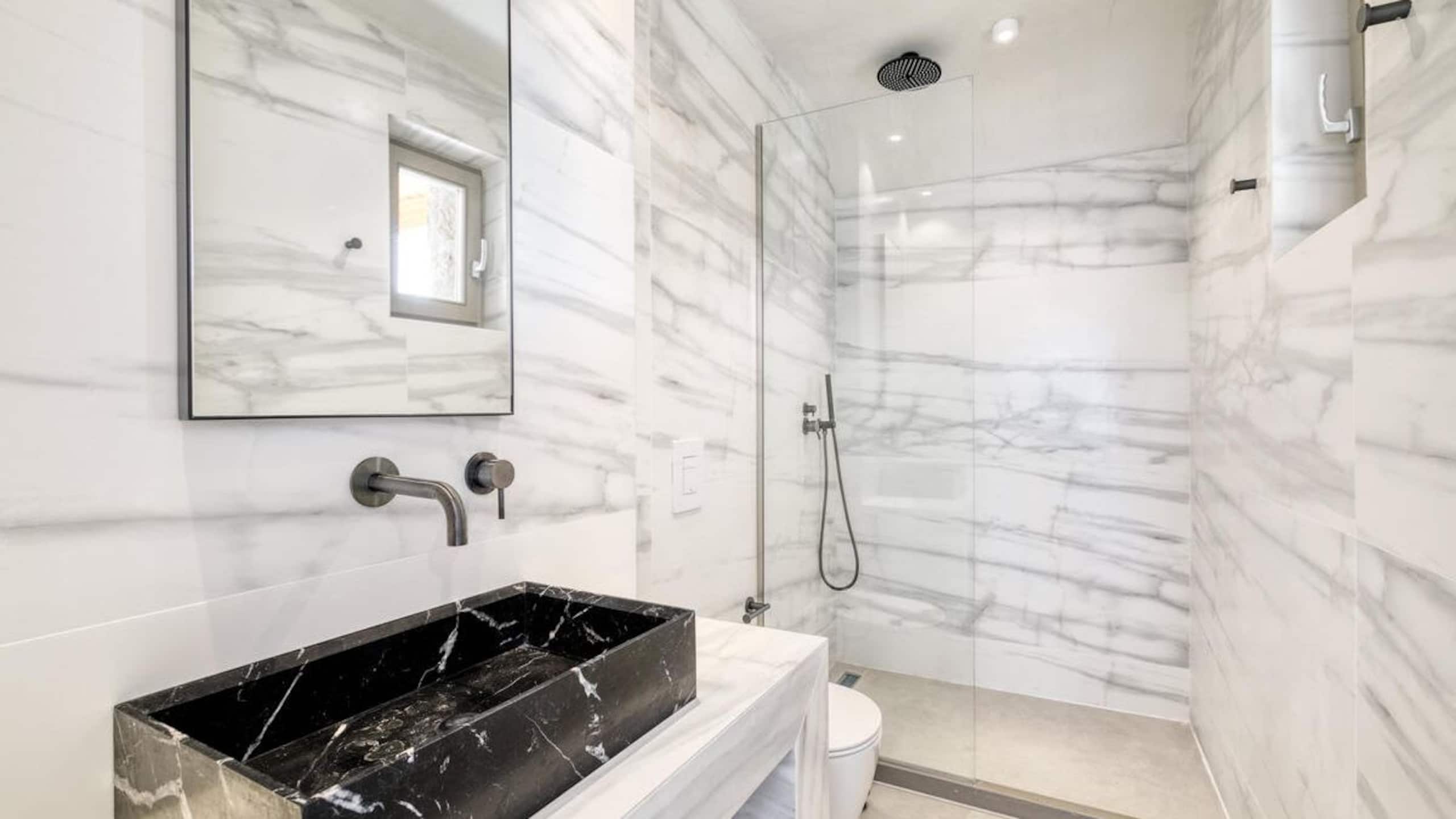 Signature Suite II – Panormos Bay 24