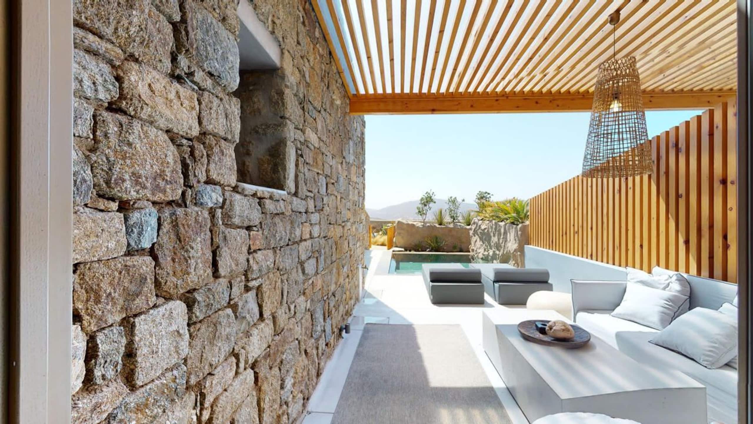 Signature Suite II – Panormos Bay 32