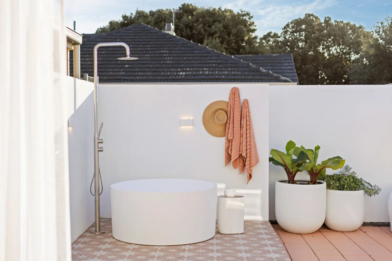 The Chester - Coastal Courtyard with Outdoor Bath