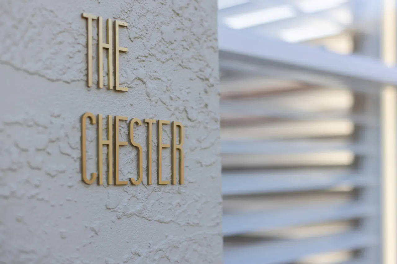 The Chester - Coastal Courtyard with Outdoor Bath 6