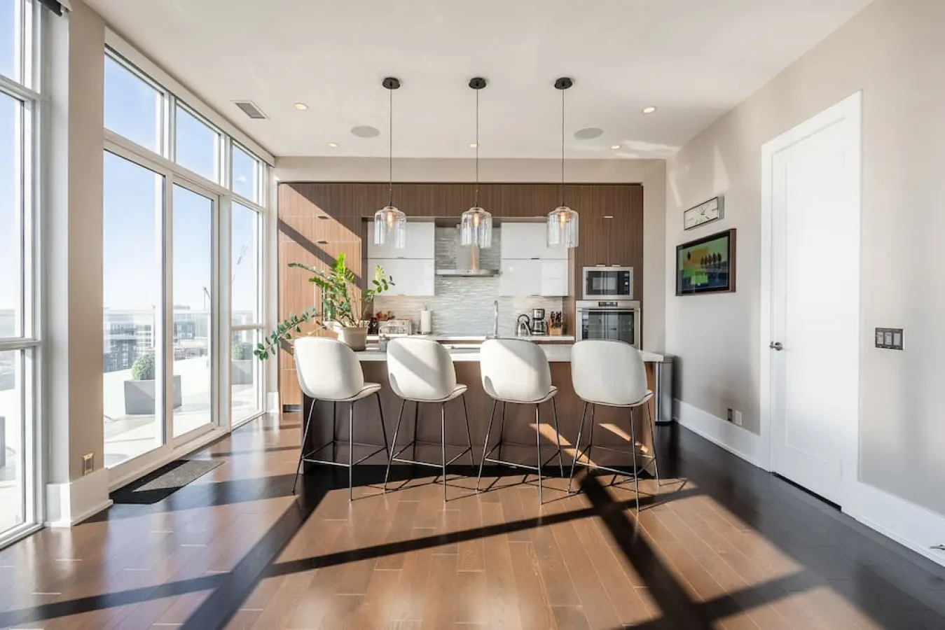 Award Winning 3BR Luxury Penthouse Stunning Views 18