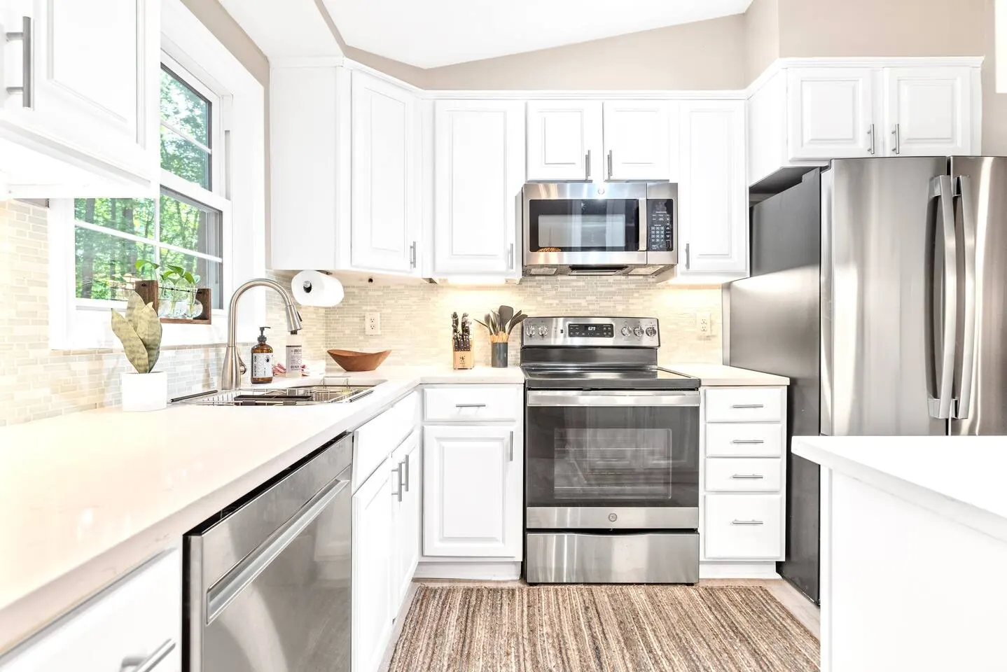 Quiet N Raleigh Home- Full Acre- Epic Coffee Bar! 9