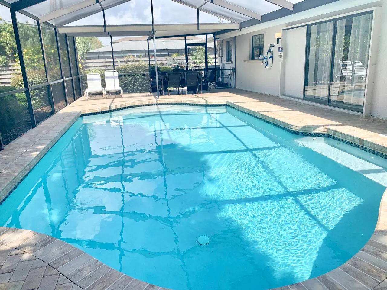 The Gulfside Oasis - Pool, Space & Florida Charm