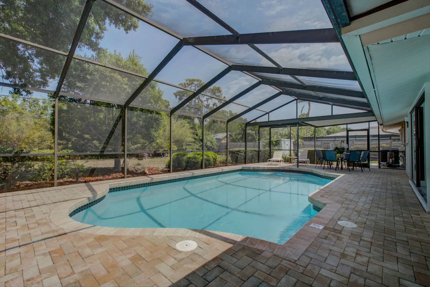 The Gulfside Oasis - Pool, Space & Florida Charm 2