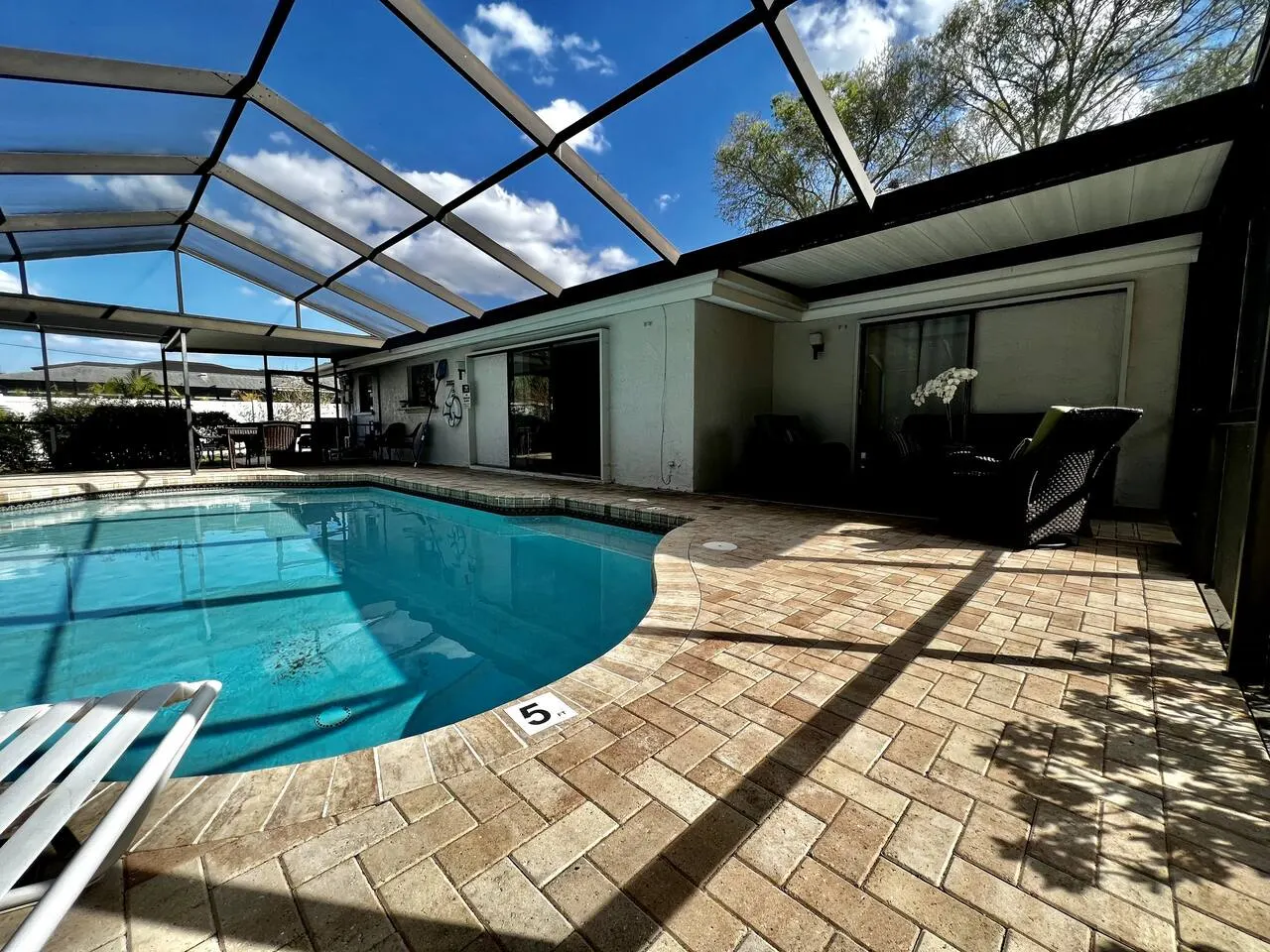 The Gulfside Oasis - Pool, Space & Florida Charm 4