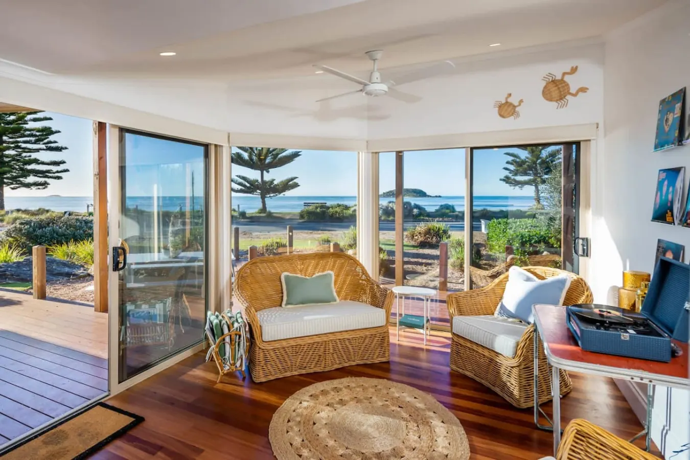 Frankies Beach House—A Breezy Esplanade Escape — photo 4