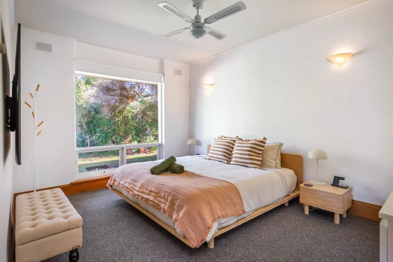 Frankies Beach House—A Breezy Esplanade Escape — photo 5