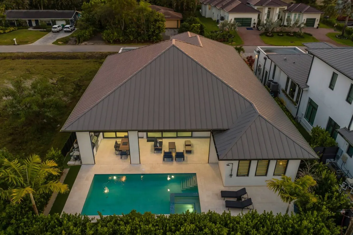 Morningside Luxury Escape - New Build-Pool & Spa 3