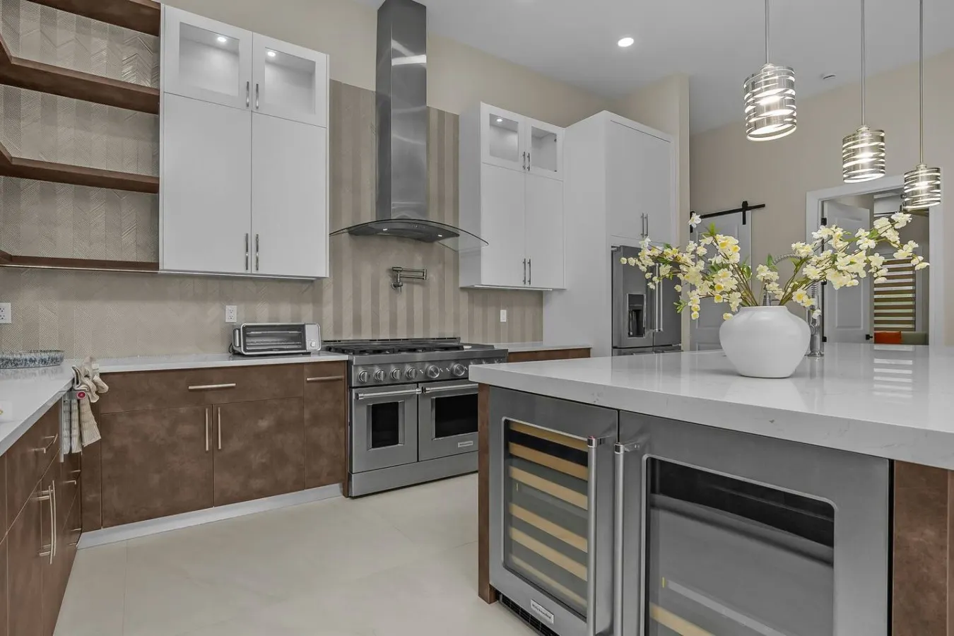 Morningside Luxury Escape - New Build-Pool & Spa 8