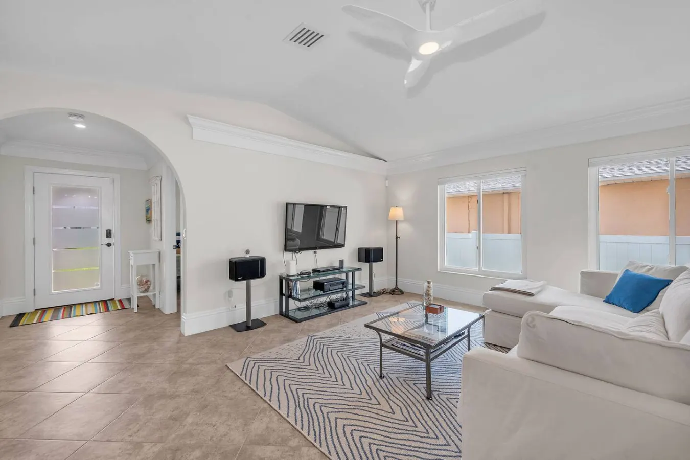 Beach Breeze Bungalow 2
