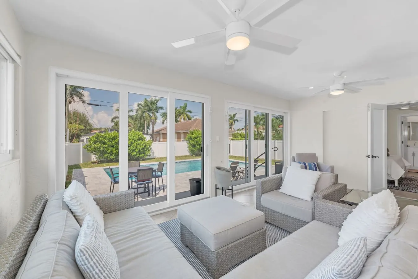 Beach Breeze Bungalow 5