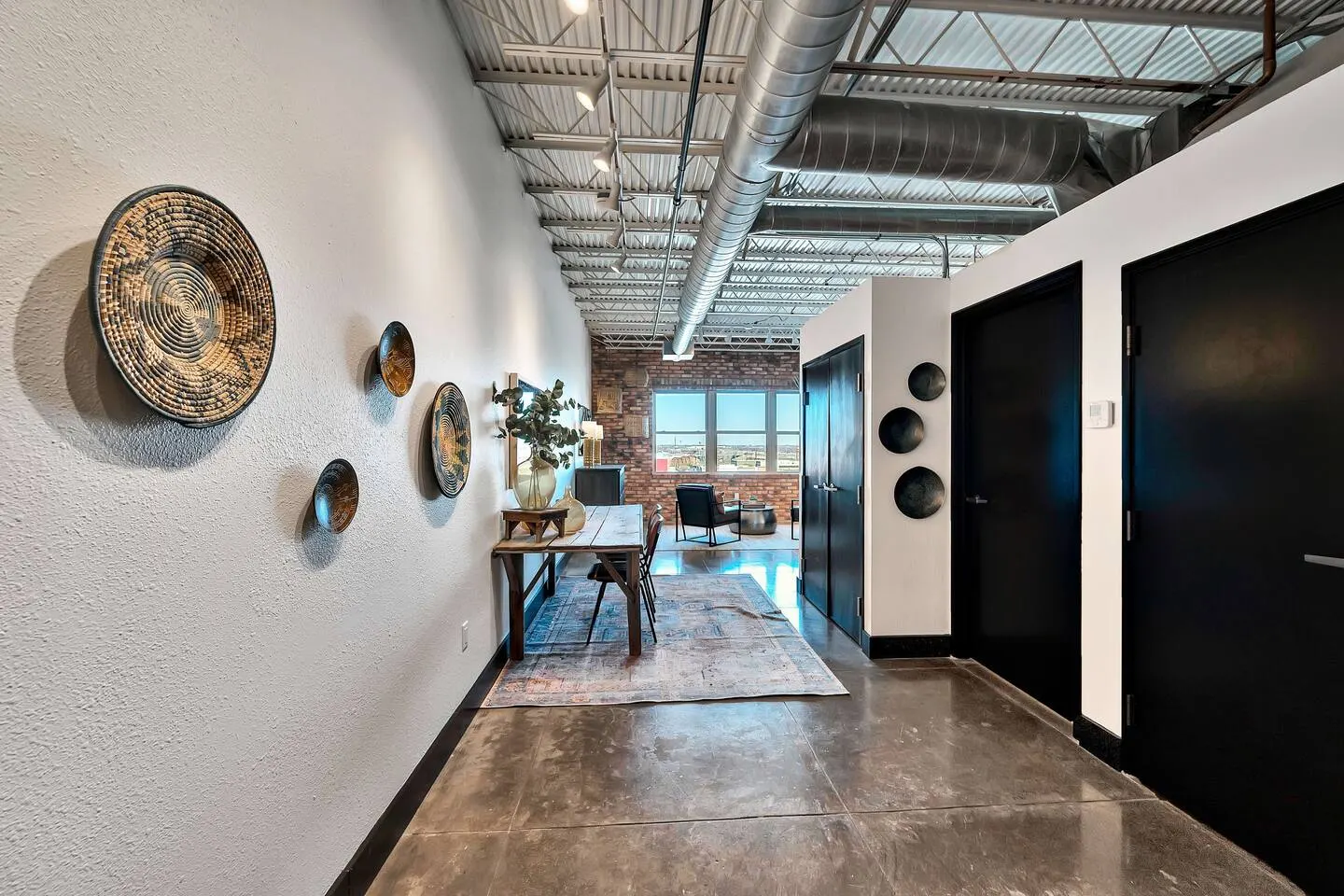 *Newly Renovated* Silocation 14