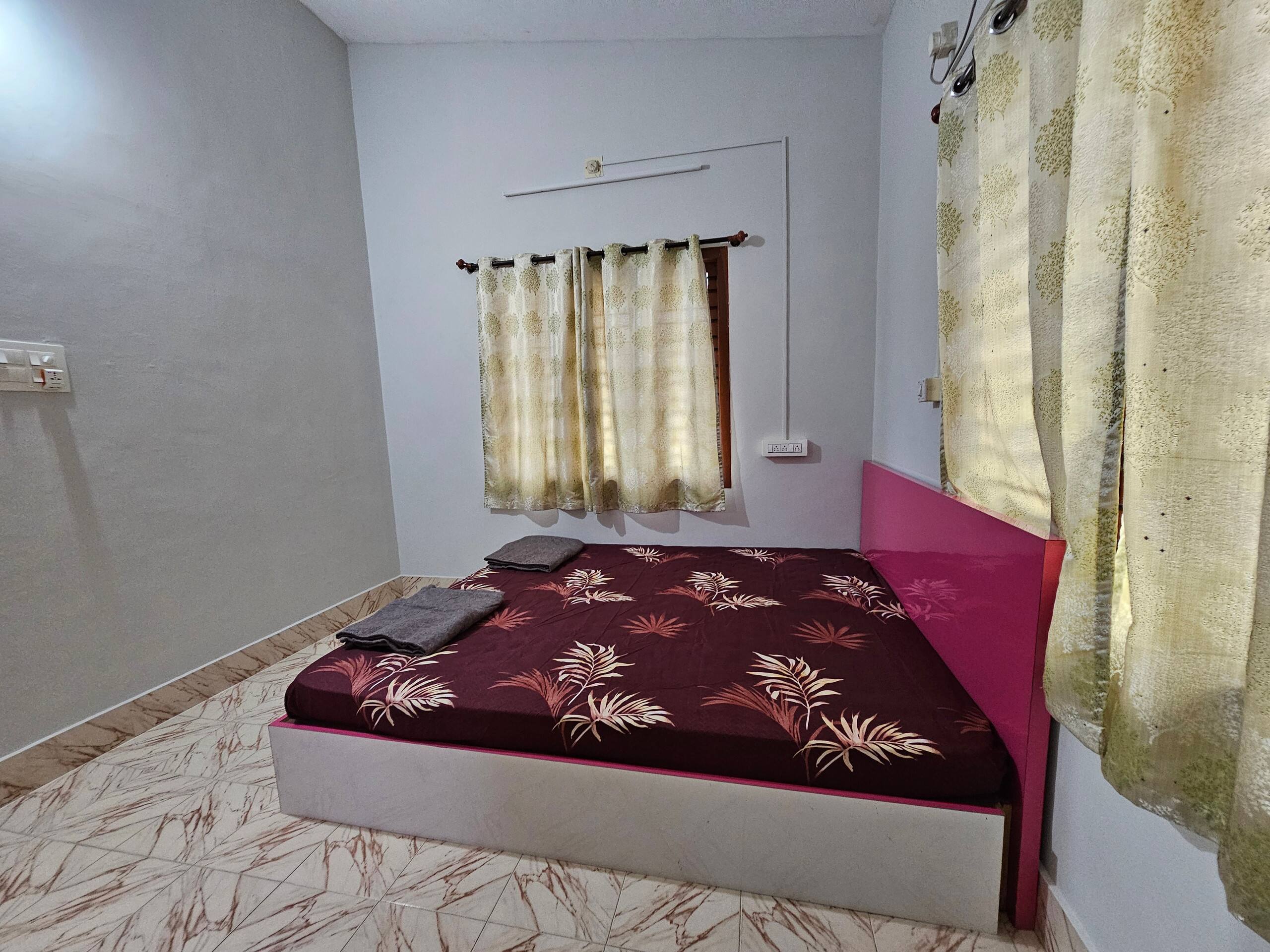 Travelers Guest House 18