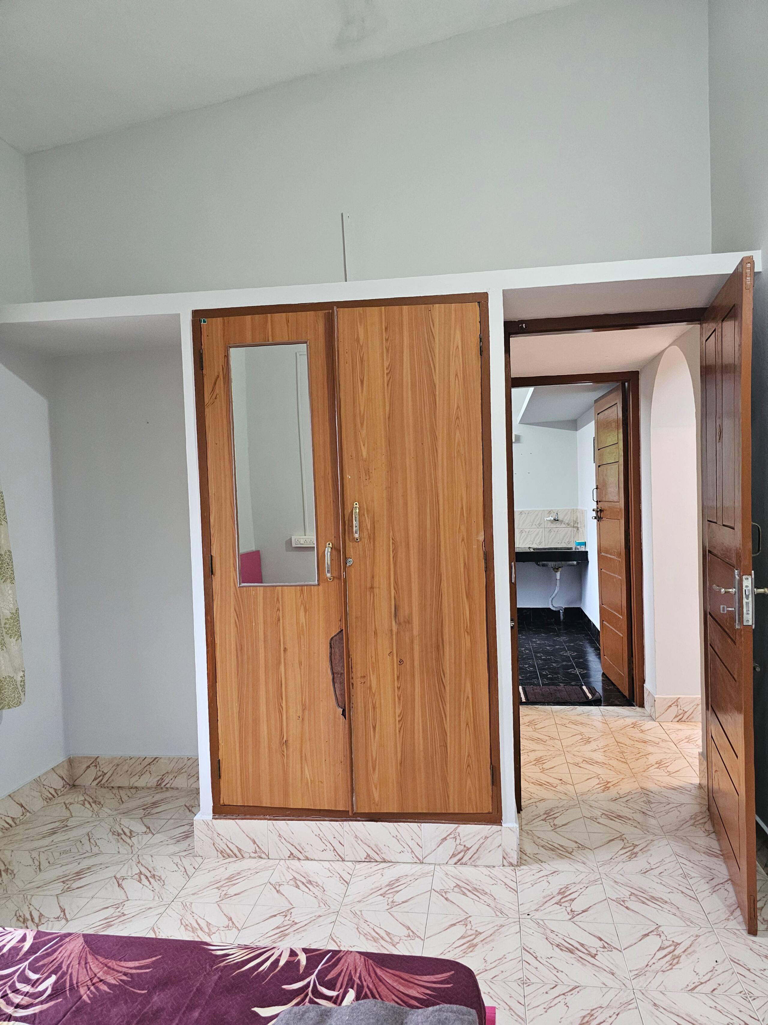 Travelers Guest House 28