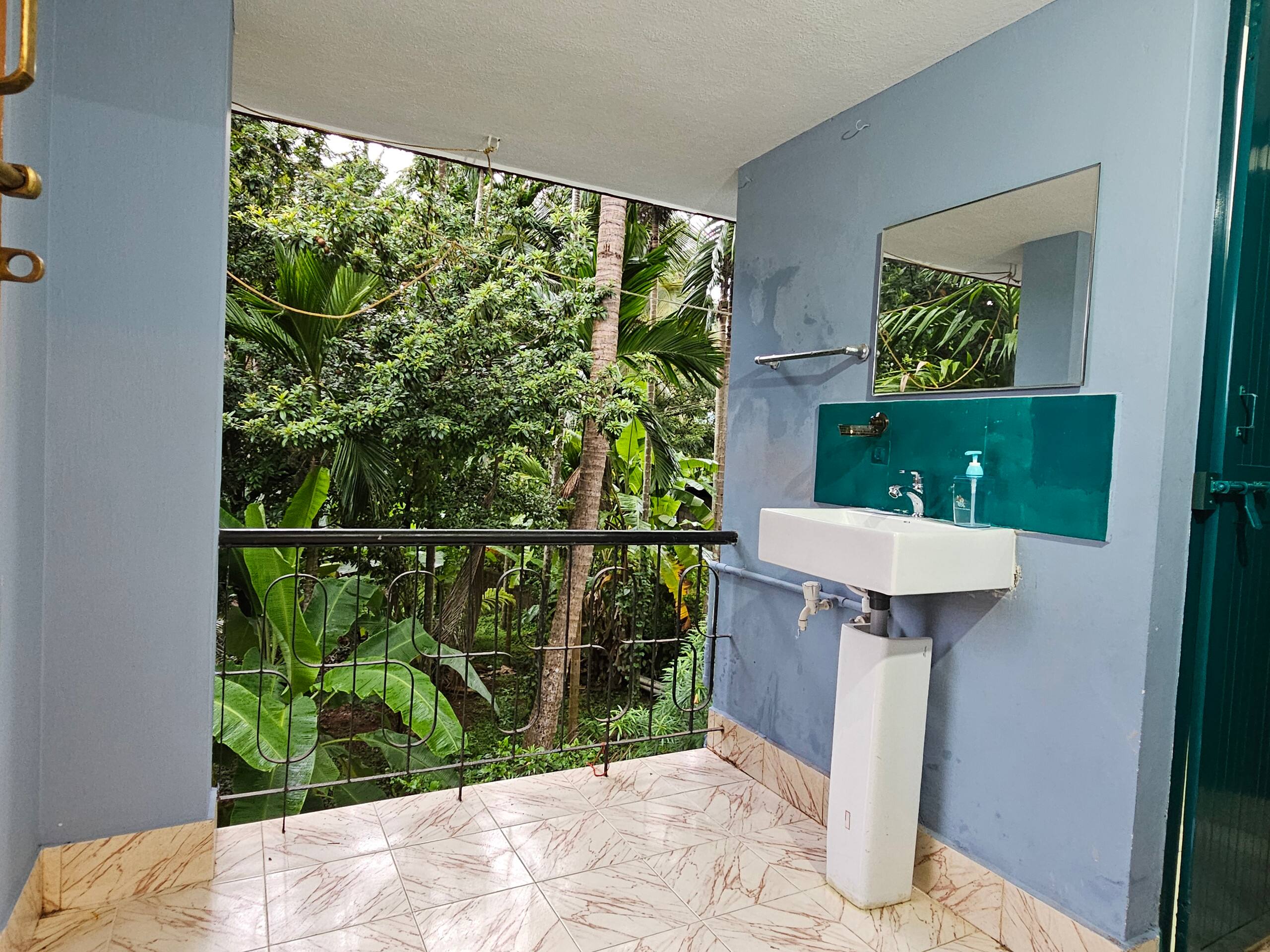 Travelers Guest House 31