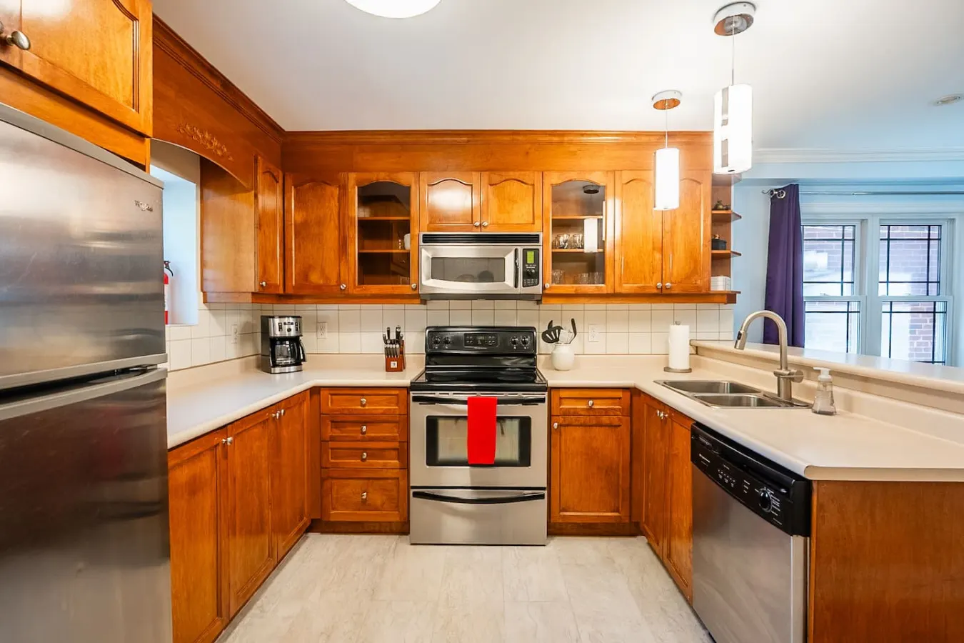 Spacious 3BR Home Backyard Great Location 11