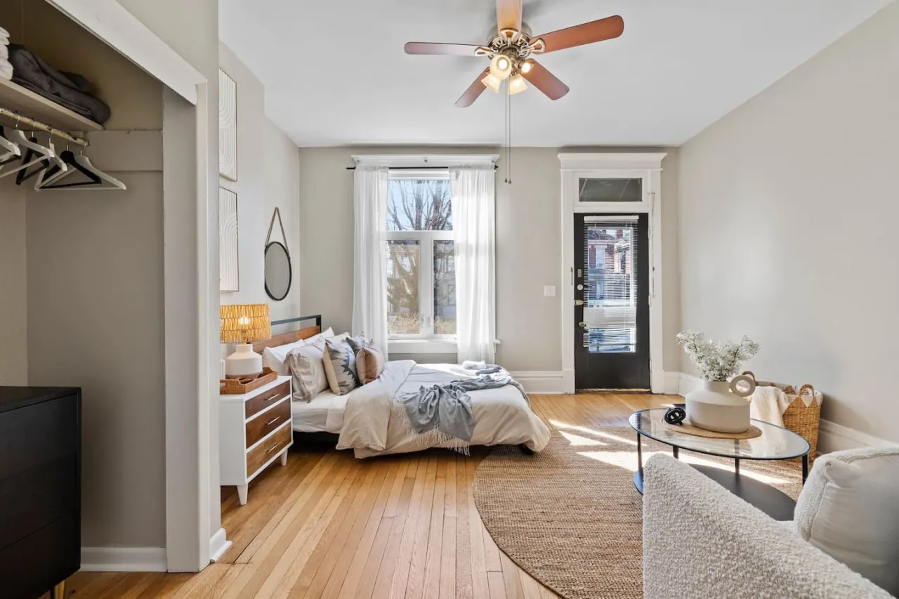 Charming Retro Apt, Free Parking 11