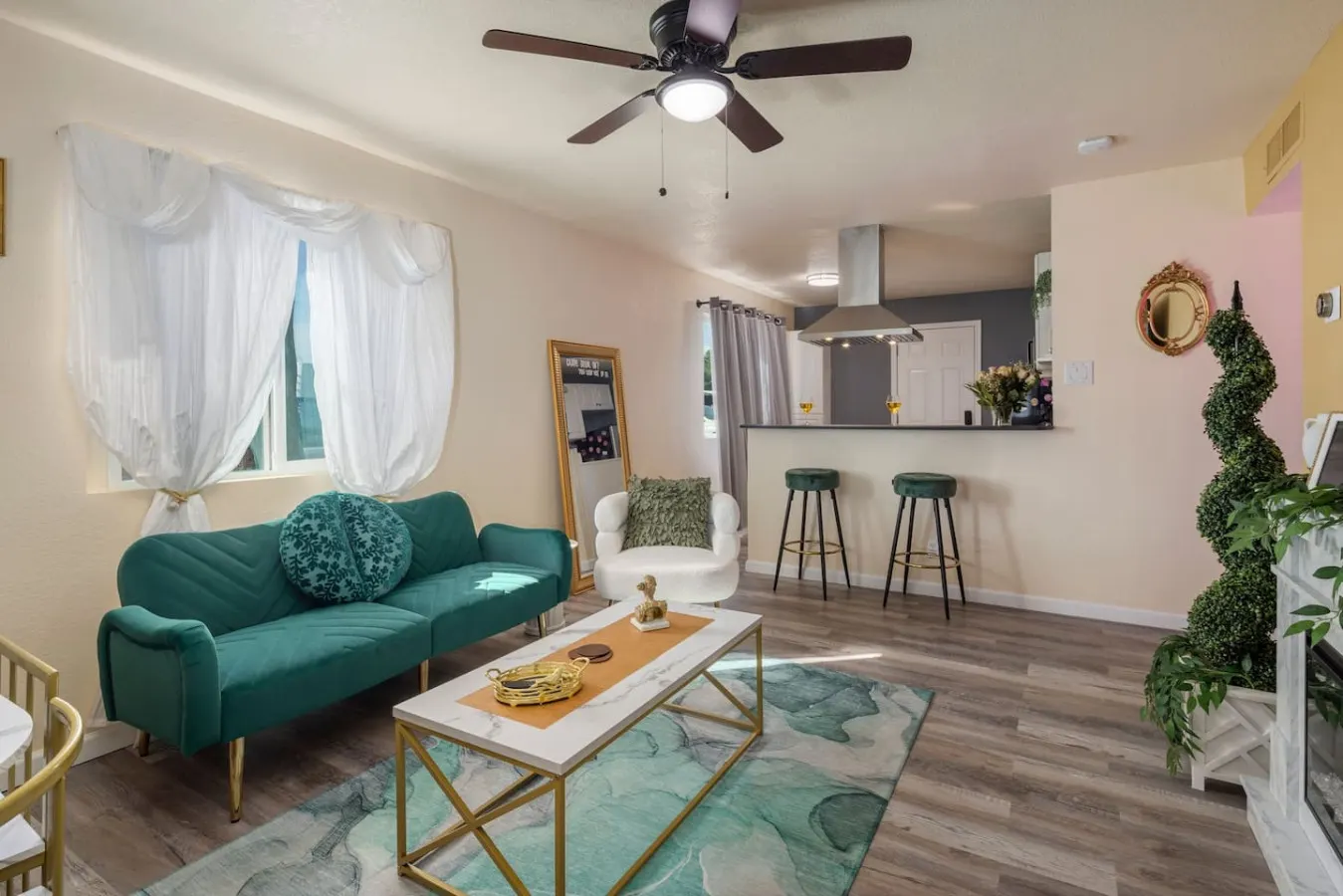 Clued In Retro Escape: Fun 2BR in Phoenix — photo 2
