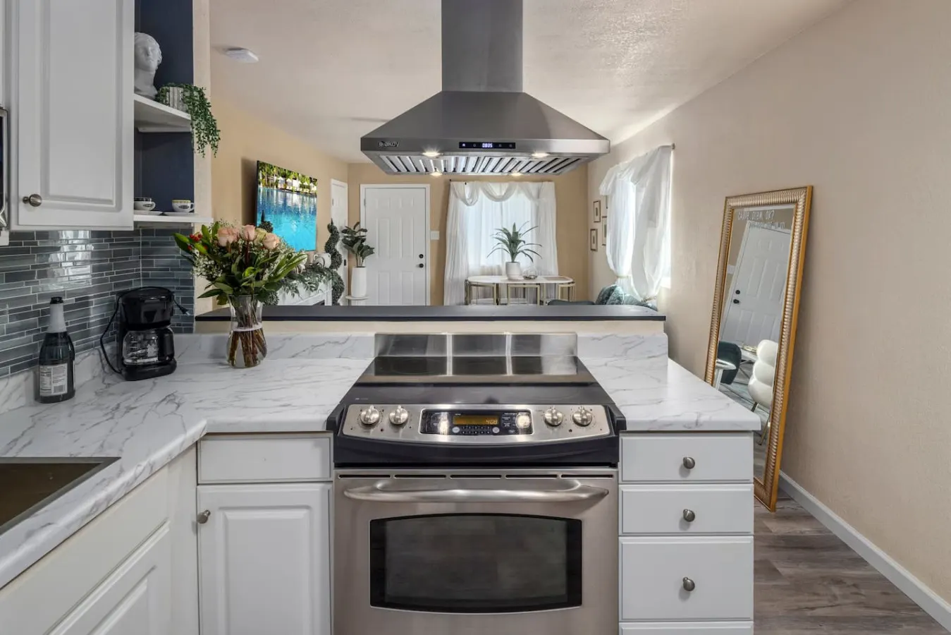 Clued In Retro Escape: Fun 2BR in Phoenix — photo 4