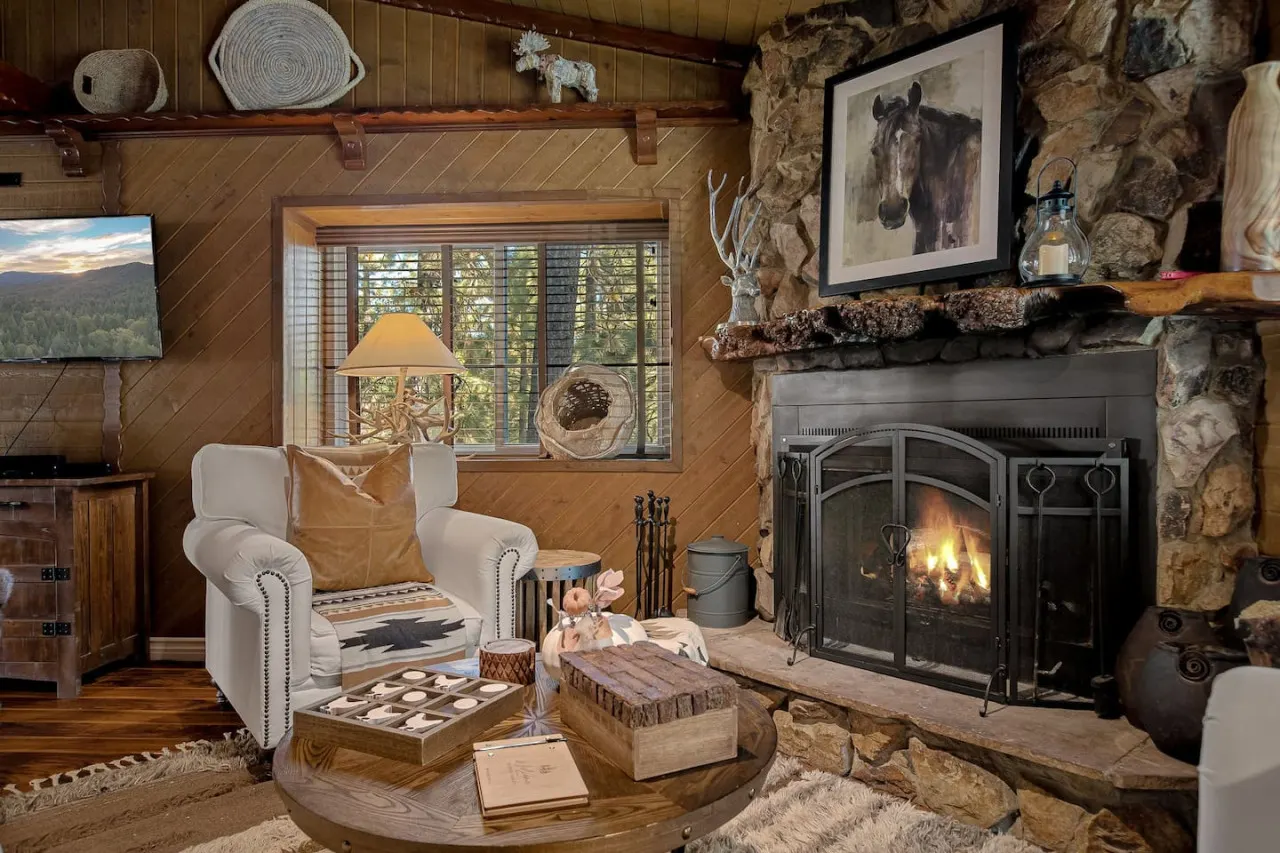 2BR Eureka Designer Cabin w Pergola & Ping Pong 11