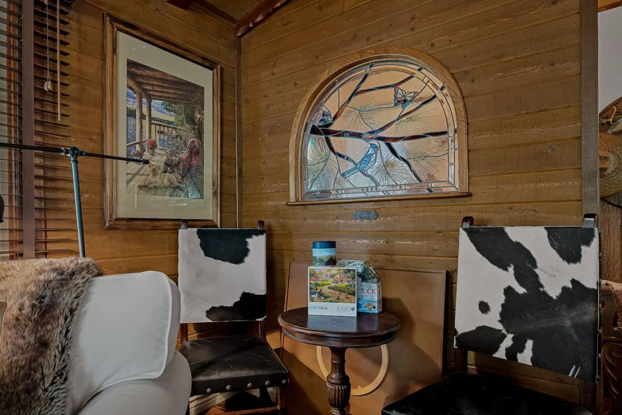 2BR Eureka Designer Cabin w Pergola & Ping Pong 13