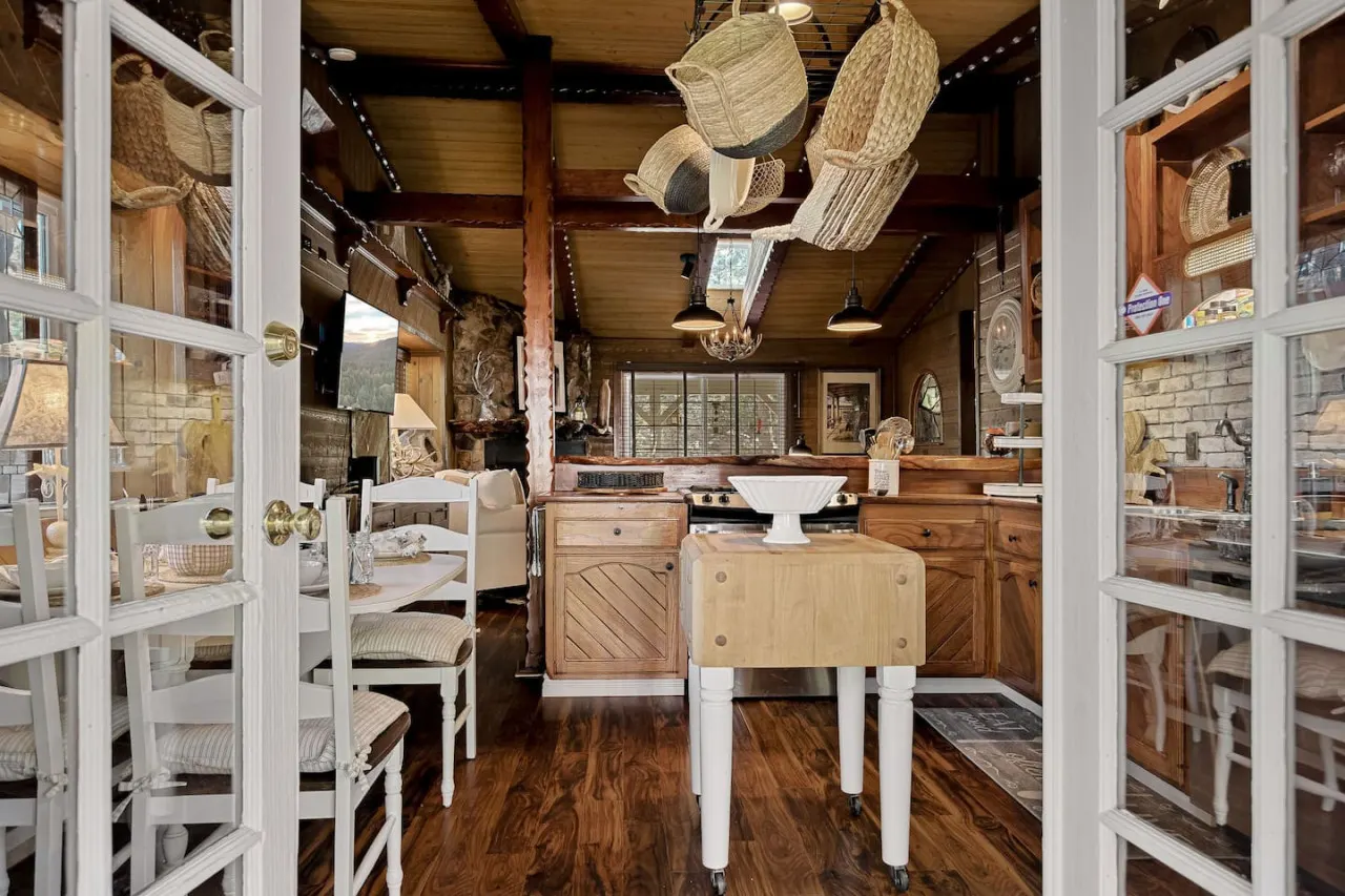 2BR Eureka Designer Cabin w Pergola & Ping Pong 6