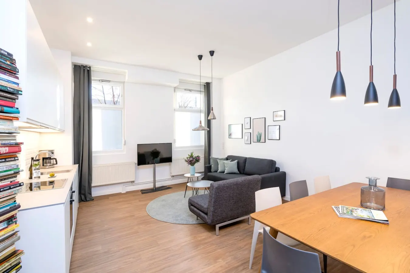 3-Bedroom Apartment (110sqm) with Terrace & Garden 7