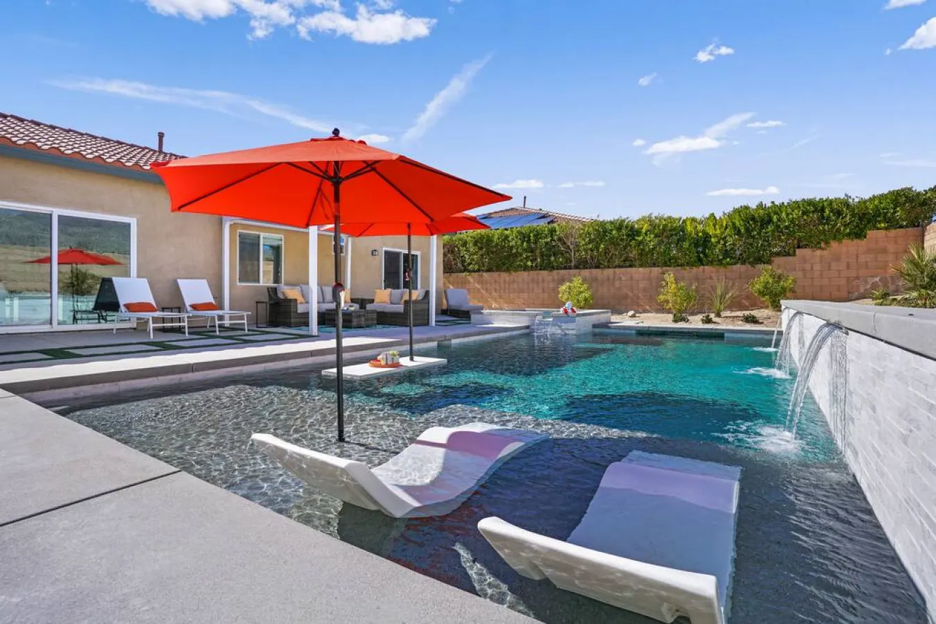 Rolling Hills: Desert Hot Springs, CA