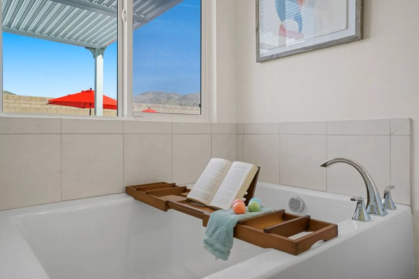Rolling Hills: Desert Hot Springs, CA 20