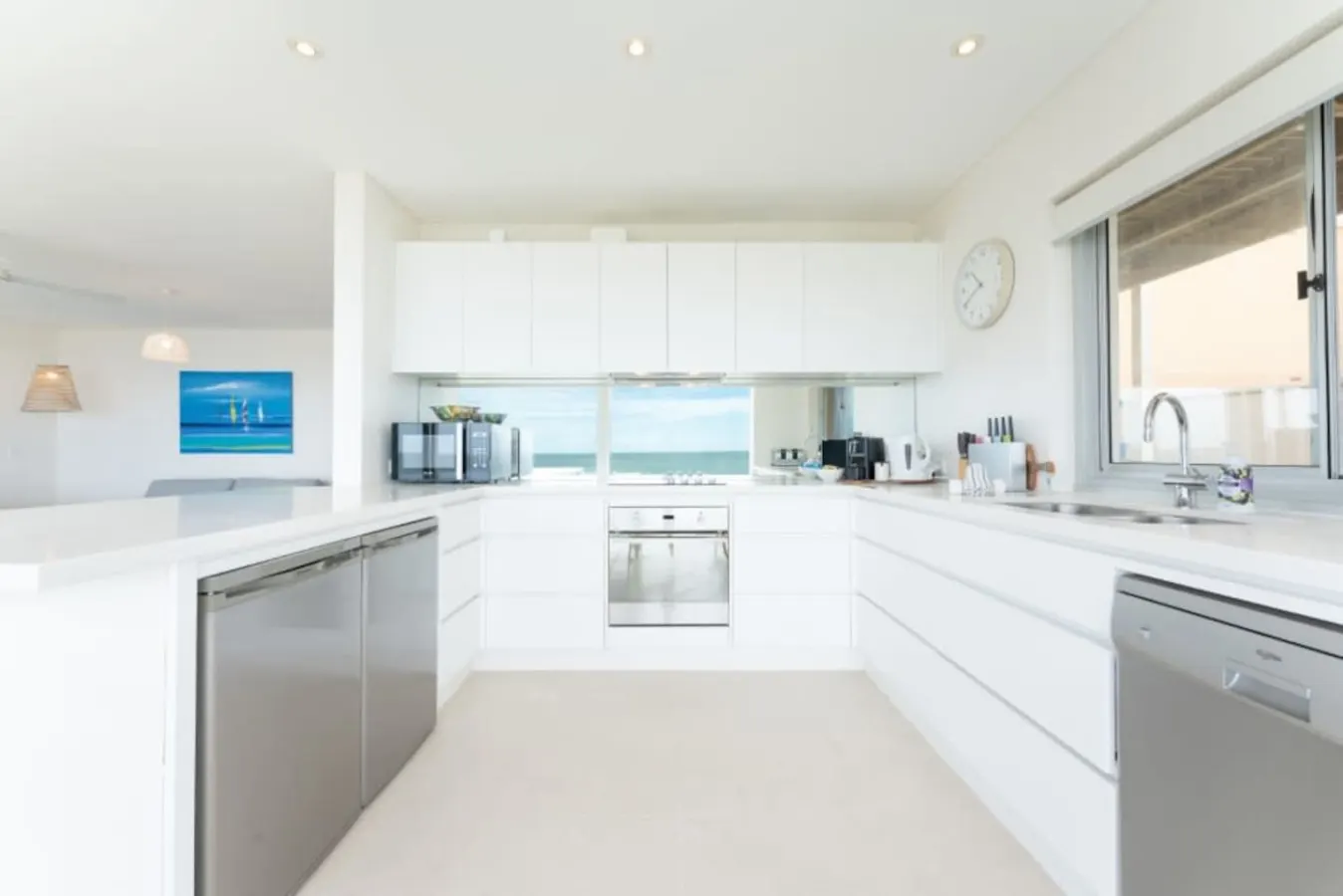 Chiton On The Rocks—A Breezy Beachfront Escape 9