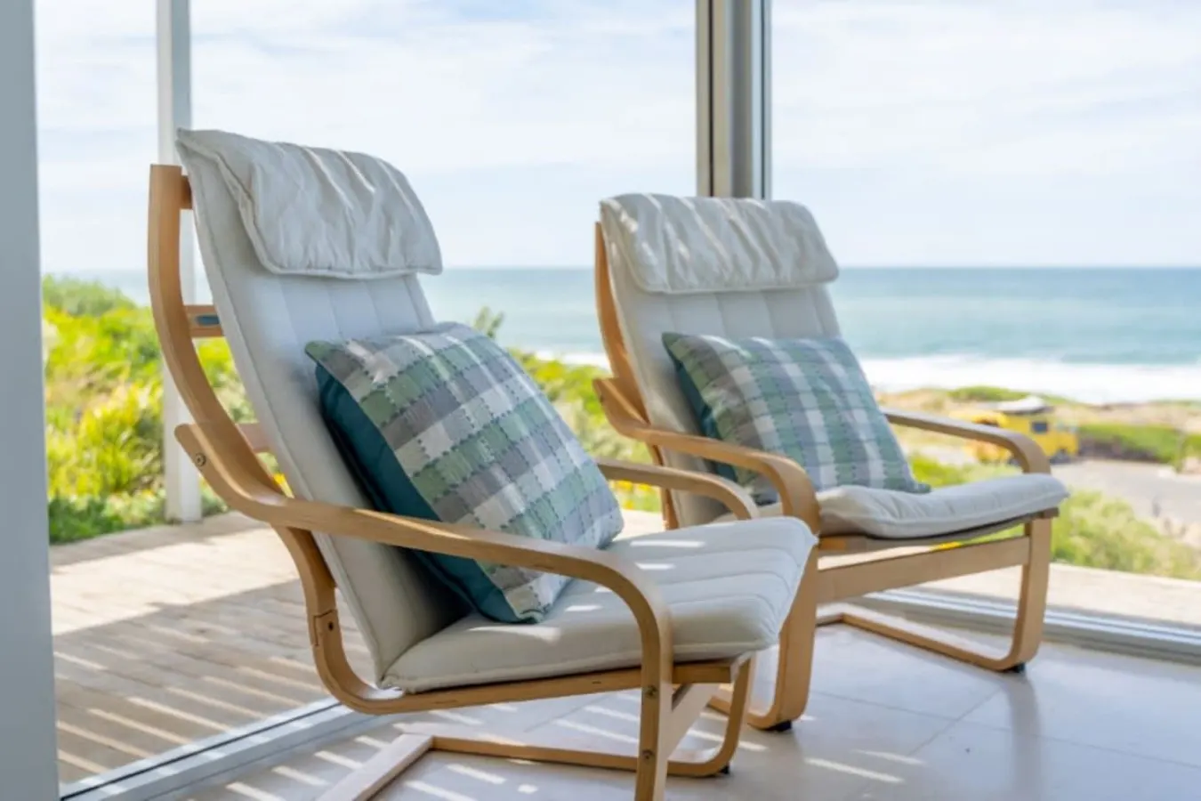 Chiton On The Rocks—A Breezy Beachfront Escape 14