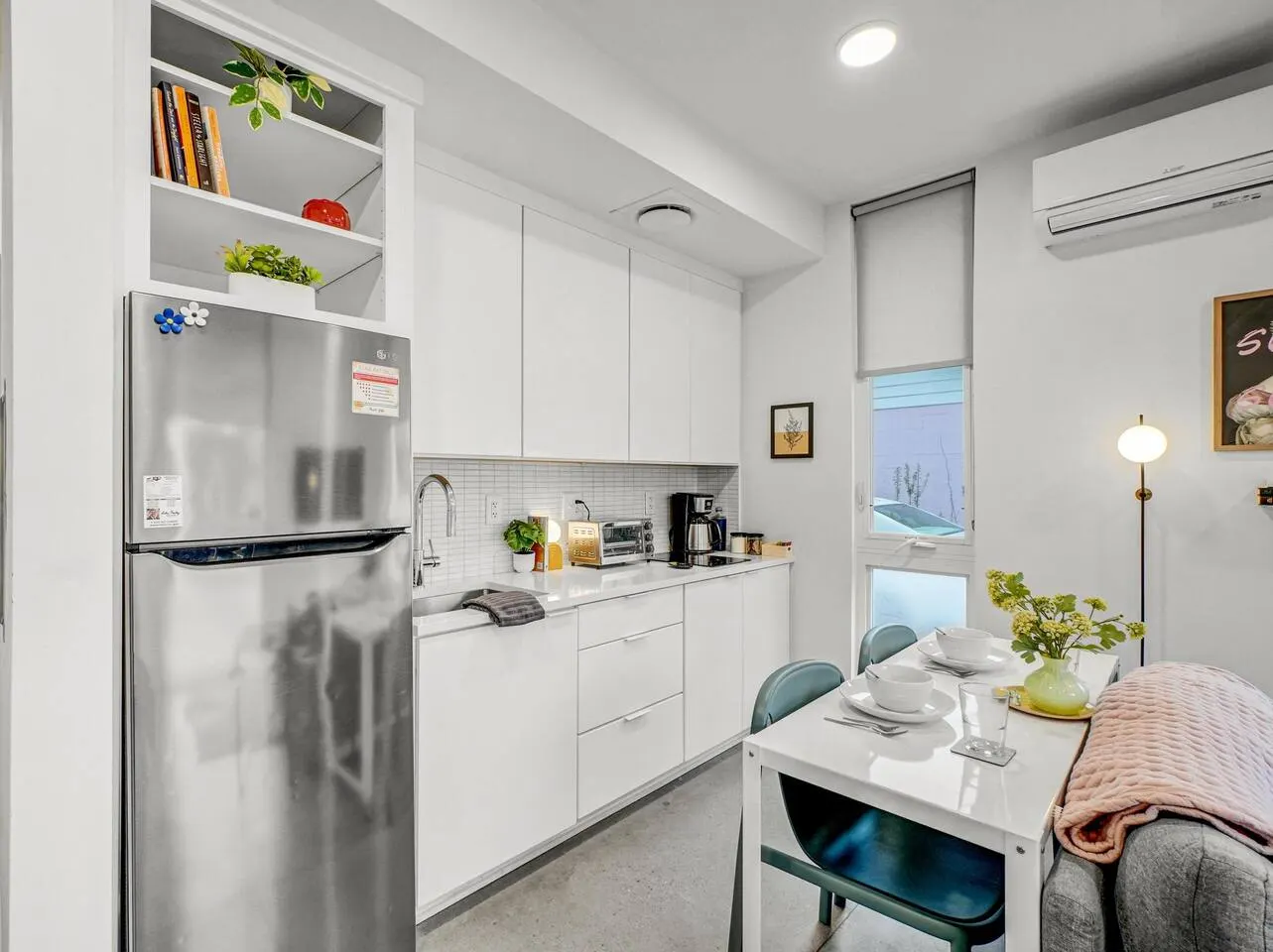 First Level Flat, Walkable, Downtown Vibe, PetsOK - Apartment 1