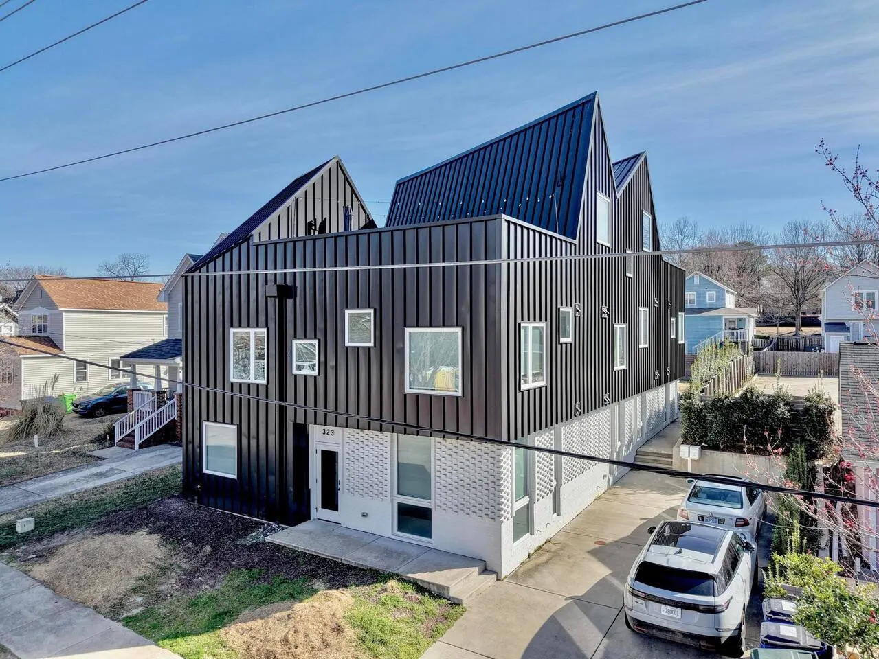 First Level Flat, Walkable, Downtown Vibe, PetsOK - Apartment 16