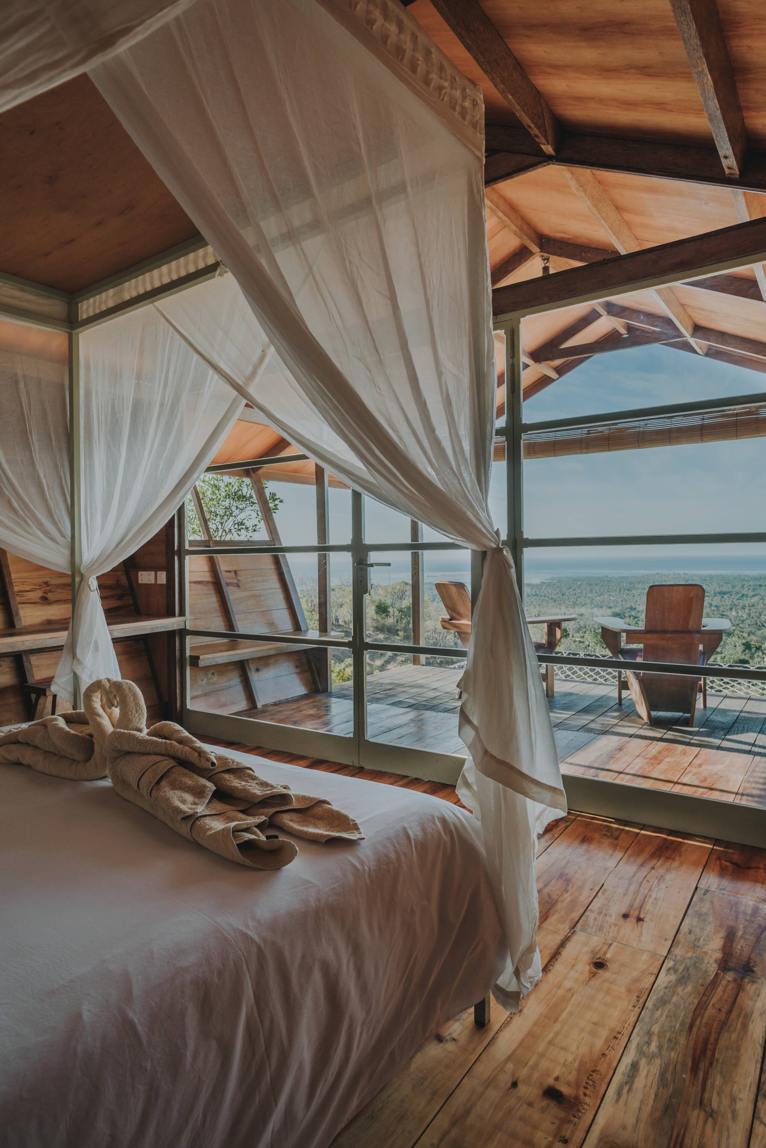 CABIN 4