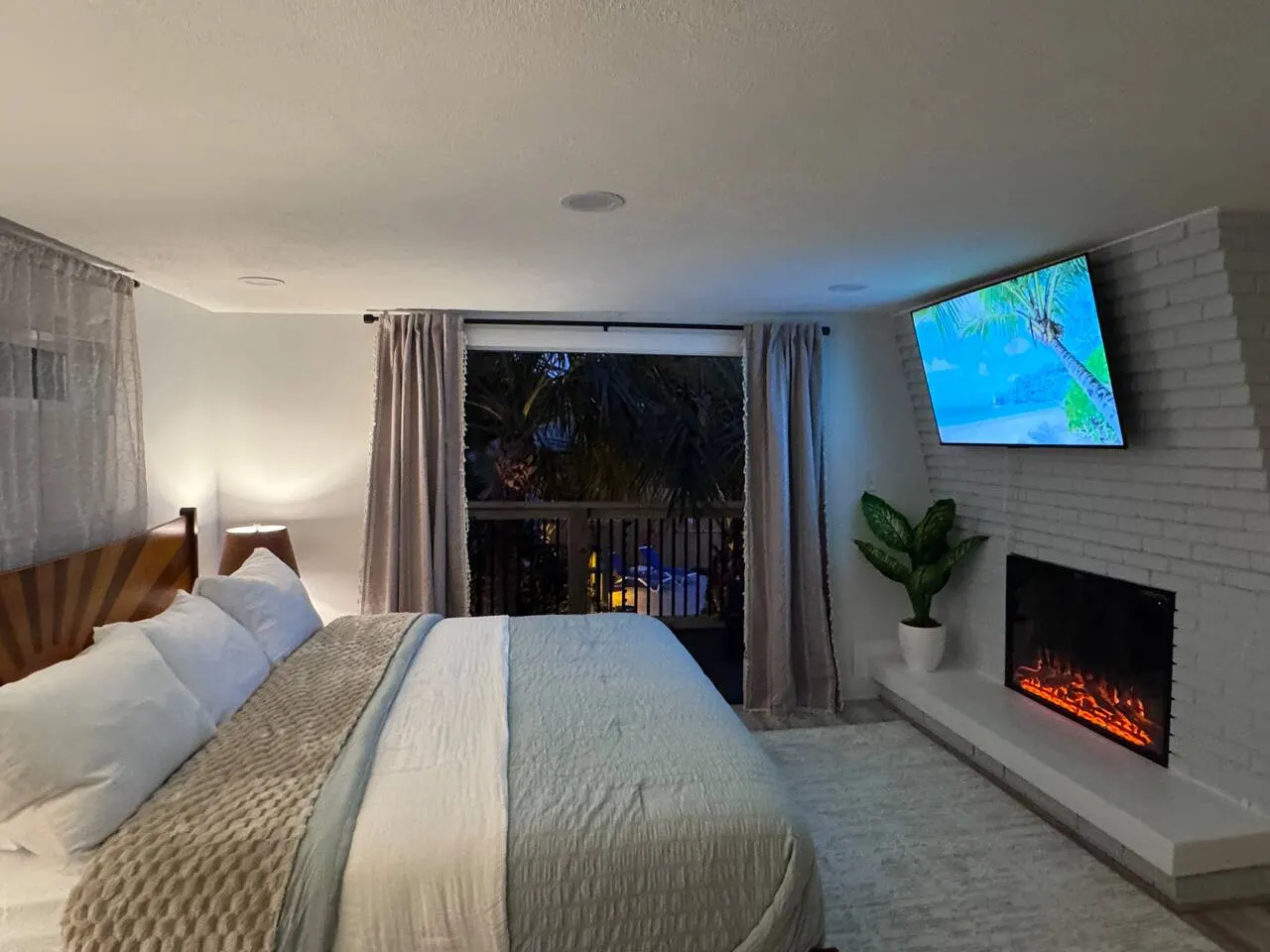 Off The Hook ~ Beach Oasis with Poolside Games & Golf Cart 9