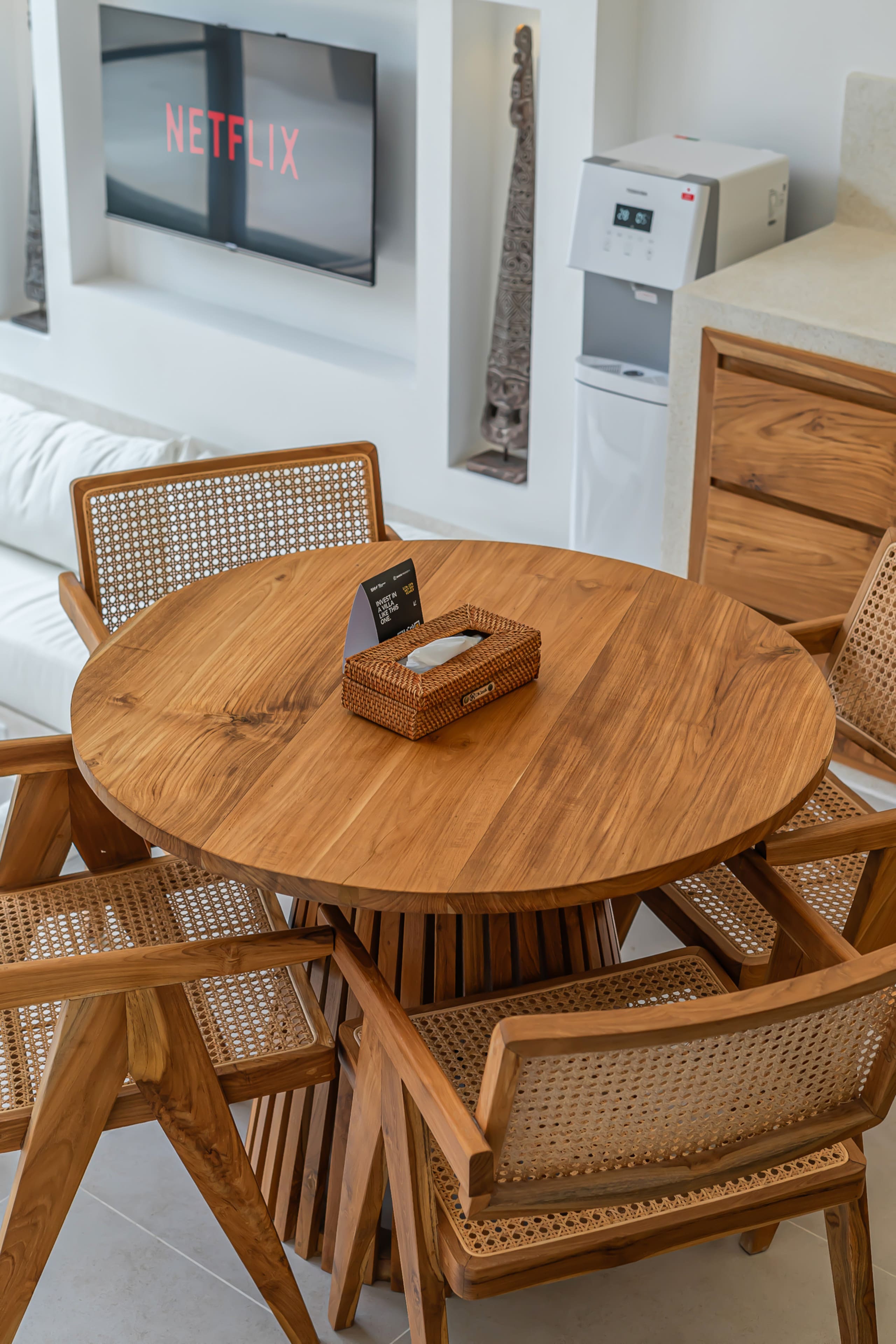 Serene 1BR Escape for Couples in Canggu 23