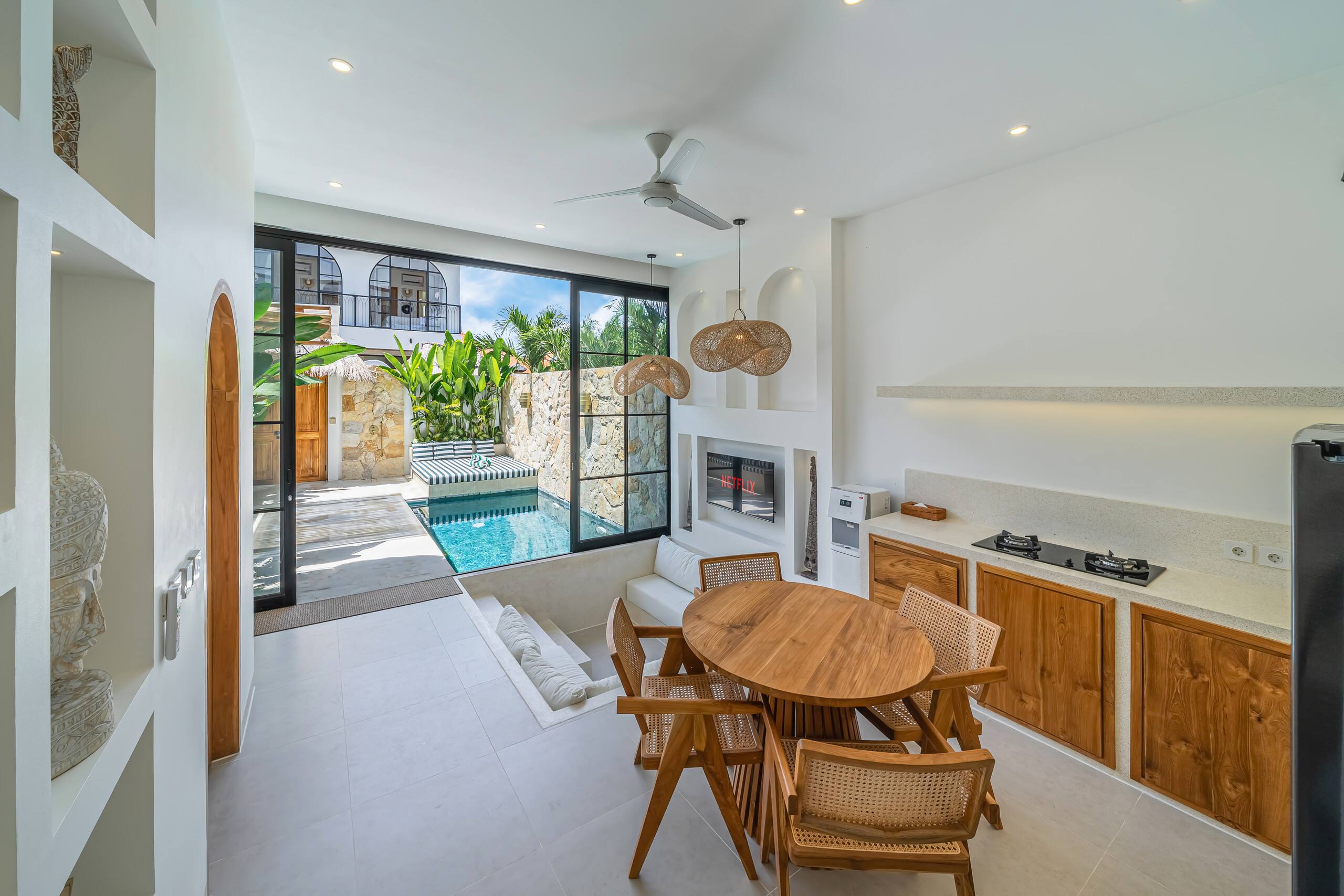 Serene 1BR Escape for Couples in Canggu 19